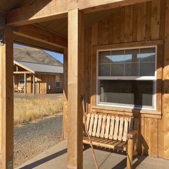 Cottonwood Canyon State Park - Cabin porch - Parks Near Me - Wasco, Oregon