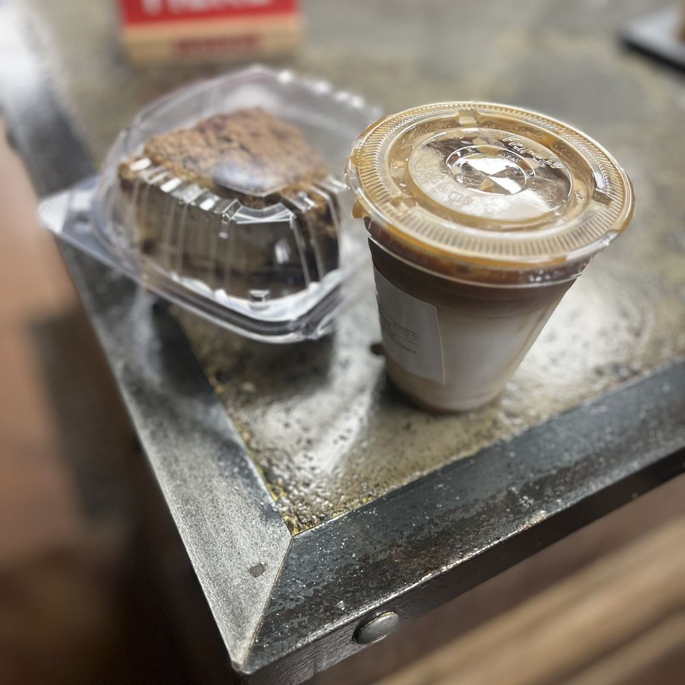 Brickhouse Coffee - Coffee Cake GF & Brown Butter Caramel Macchiato - Coffee & Tea Near Me - lawrence, Indiana
