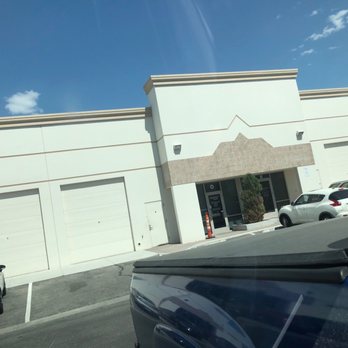 Good Life Auto Tint - Bubbles  Hard to see coz it's small. small white bubbles looks like dirt. - Car Window Tinting Near Me - Las Vegas, Nevada