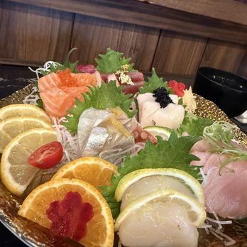 Shinsen Evanston - Gold flake sushi - Sushi Bars Near Me - Evanston, Illinois