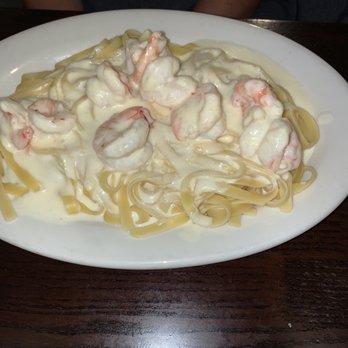 Fratellino's Italian Restaurant - fettuccine alfredo with shrimp - Italian Near Me - Brea, California Fratellino's Italian Restaurant - fettuccine alfredo with shrimp - Italian Near Me - Brea, California