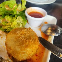 Mclearys - Fish cakes with sweet chili sauce.