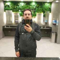 Sabiha Gökçen Uluslararası Havalimanı - Me in the decorated WC of the Sabiha Airport