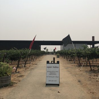 m2 Wines - Wine Tasting Room Near Me - Acampo, California m2 Wines - Wine Tasting Room Near Me - Acampo, California