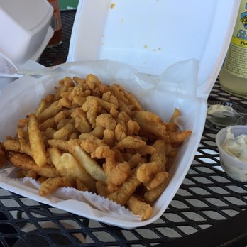 Monroe Fish Market - Clams - Seafood Markets Near Me - Monroe, Connecticut