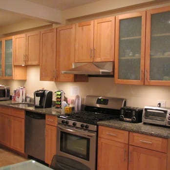 Bowers House - Kitchen - Bed & Breakfast Near Me - Somerville, Massachusetts