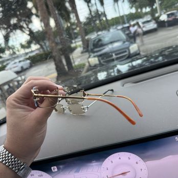 Eyewear Solutions - Eyewear & Opticians Near Me - Pembroke Pines, Florida Eyewear Solutions - Eyewear & Opticians Near Me - Pembroke Pines, Florida