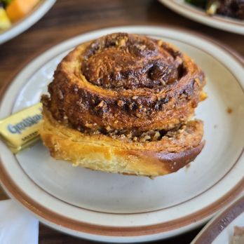 Linda's Seabreeze Cafe - Cinnamon roll - Breakfast & Brunch Near Me - Santa Cruz, California Linda's Seabreeze Cafe - Cinnamon roll - Breakfast & Brunch Near Me - Santa Cruz, California