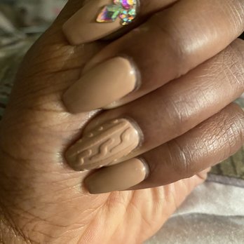 D'or Nail Bar - Fill with gel polish and designs - Nail Salons Near Me - Atlanta, Georgia