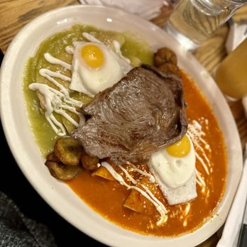 Café y Chocolate - Enchiladas divorciadas - Mexican Near Me - Philadelphia, Pennsylvania Café y Chocolate - Enchiladas divorciadas - Mexican Near Me - Philadelphia, Pennsylvania