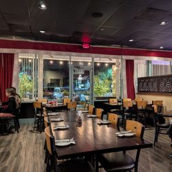 Pars Persian Cuisine - Inside