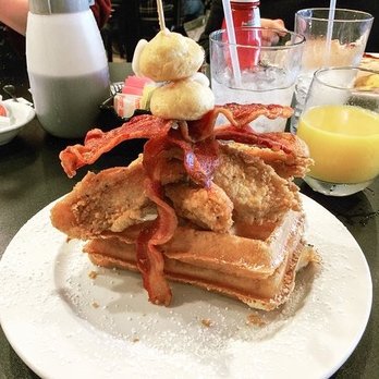 Maple Leaf Diner - American Near Me - Dallas, Texas Maple Leaf Diner - American Near Me - Dallas, Texas