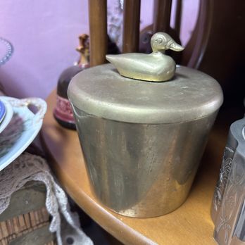 Vintage Home Dwelling - Brass canister jar that I purchased . - Used, Vintage & Consignment Near Me - San Mateo, California Vintage Home Dwelling - Brass canister jar that I purchased . - Used, Vintage & Consignment Near Me - San Mateo, California