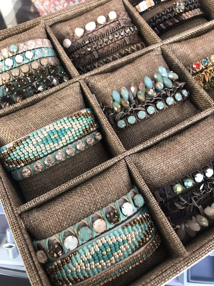 Laura Urrea Art Gallery