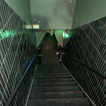 Emerald Eye  - Steps in to get terrible service. - Lounges Near Me - Denver, Colorado