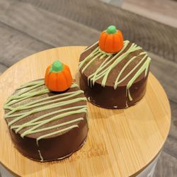 So Popin Sweet - Cookie and cake Pucks at So Popin Sweet