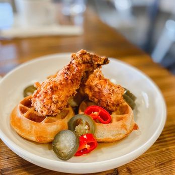 CRAFTkitchen - Chicken and Waffles | IG @smn.eats - New American Near Me - Henderson, Nevada