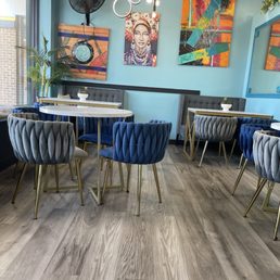 The sitting area.