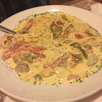 Napoli Restaurant - Washington - Alfredo with hot sausage, chicken, peppers and onions. - Pizza Near Me - Washington, Pennsylvania