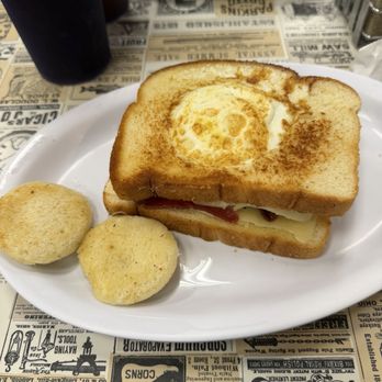 Cafe On Trade - Egg-In-A-Hole - Salad Near Me - Greer, South Carolina