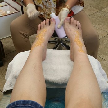 Romantic Nails - Loved the scrub and massaged Tina did on my tired legs and toes! Felt so relaxed afterwards :) - Nail Salons Near Me - Monrovia, California