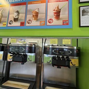 Yoloberry Yogurt - Yogurt - Ice Cream & Frozen Yogurt Near Me - Davis, California