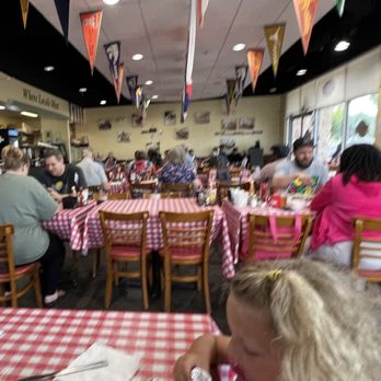 Dick's Uptown Cafe - Monday around lunch time - Breakfast & Brunch Near Me - Cedar Hill, Texas