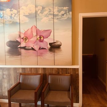Best Massage - Waiting area - Massage Near Me - Tracy, California Best Massage - Waiting area - Massage Near Me - Tracy, California