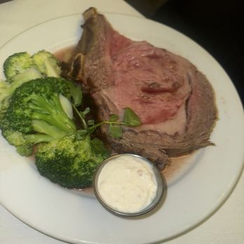 Dal Rae Restaurant - 16 oz prime rib - Steakhouses Near Me - Pico Rivera, California