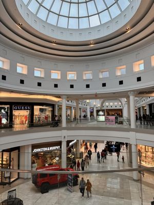 Menlo Park Mall by null
