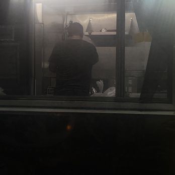 Tacos Regios El Coquis - Man flipping tortillas with his bare hands and touching money! ¡Hombre volteando tortillas con sus propias manos y tocando dinero! - Food Trucks Near Me - Katy, Texas Tacos Regios El Coquis - Man flipping tortillas with his bare hands and touching money! ¡Hombre volteando tortillas con sus propias manos y tocando dinero! - Food Trucks Near Me - Katy, Texas