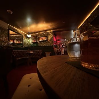 RM 38 - Bar area - Speakeasies Near Me - Honolulu, Hawaii RM 38 - Bar area - Speakeasies Near Me - Honolulu, Hawaii