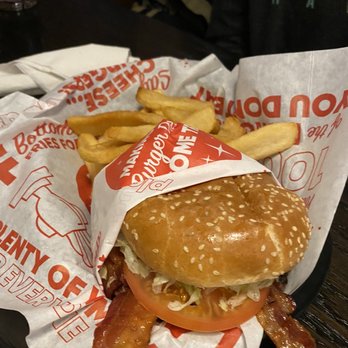 Red Robin - Bacon cheeseburger - Burgers Near Me - Federal Way, Washington Red Robin - Bacon cheeseburger - Burgers Near Me - Federal Way, Washington
