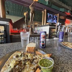 Yia Yia's Pizza & Beer