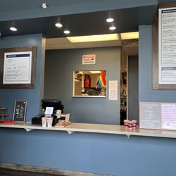 Ino's Tacos - Order counter