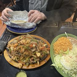 La Paz Mexican Restaurant & Grill - The Texas Fajitas