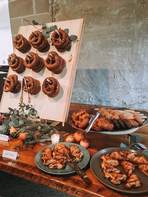 FOOD BUILDING by null