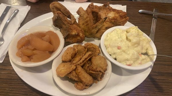 Clyde's Restaurant by null