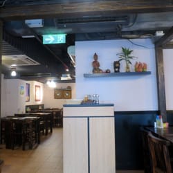 Mangosteen Thai Cuisine - Interior