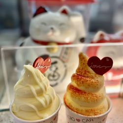 Kokoro Cafe - Dole Pineapple Whip w White Chocolate & Li Hing Mui! A night I'll never forget w my faves and I'll just leave it at that lol