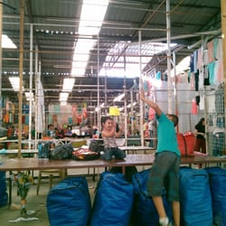 Tianguis la Pulga - Aqui encuentras de todo desde ropa hasta comida