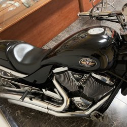 Henry Jewelry - Come for servicing your watch, stay for appreciating this beautiful motorcycle, which belongs to the owners brother.