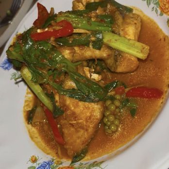 LenLen - Fried Fish Pa Cha- Branzino, chili, garlic, basil, peppercorn, and grachai. $28. Least favorite dish but fine. Wish the fish was crispier - Thai Near Me - New York, New York