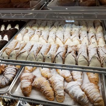 Carlo's Bakery - Cannolis and Lobster Tails - Bakeries Near Me - San Antonio, Texas Carlo's Bakery - Cannolis and Lobster Tails - Bakeries Near Me - San Antonio, Texas