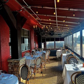 Ken Stewart's Tre Belle - Beautiful patio - Italian Near Me - Bath, Ohio Ken Stewart's Tre Belle - Beautiful patio - Italian Near Me - Bath, Ohio