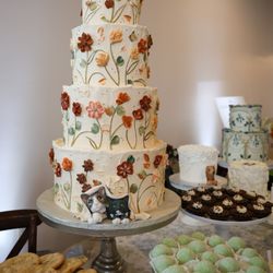 Sarah's Cake Shop - Wedding Table Set Up