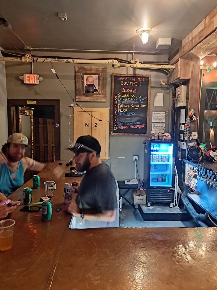North Second Tap and Bottle Shop Logo
