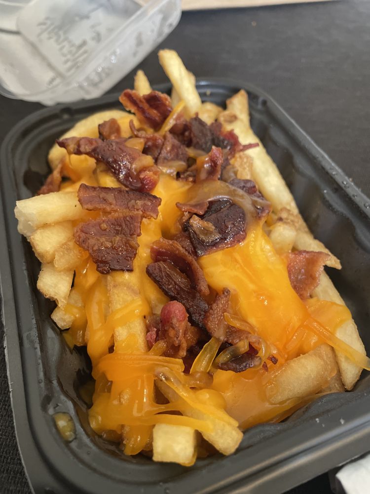 WENDY’S Updated July 2024 15 Reviews 558 Griswold, Elyria, Ohio