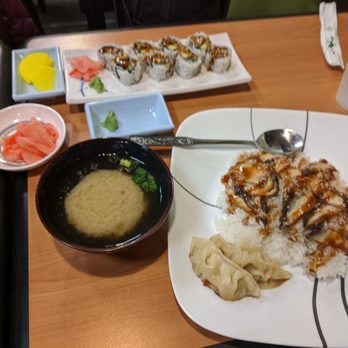 S - Eel and rice and eel roll - Japanese Near Me - Albuquerque, New Mexico S - Eel and rice and eel roll - Japanese Near Me - Albuquerque, New Mexico