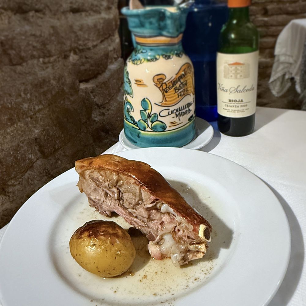 Botín - Cochinillo Asado - Spanish Near Me - Madrid, M